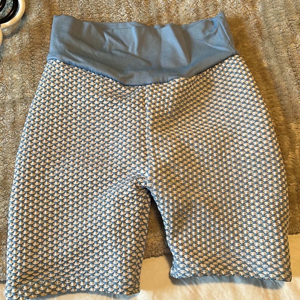 Gym shorts - Picture 2 of 2